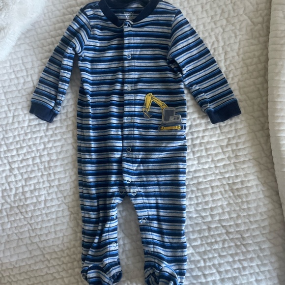 BABY BOY SIZE 9 MONTHS FALL/WINTER CLOTHING BUNDLE - Picture 9 of 11